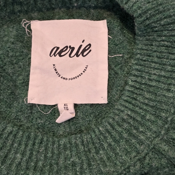 Aerie Women's Green Cable Knit Crewneck Sweater. Size XLarge. Soft - Picture 3 of 6